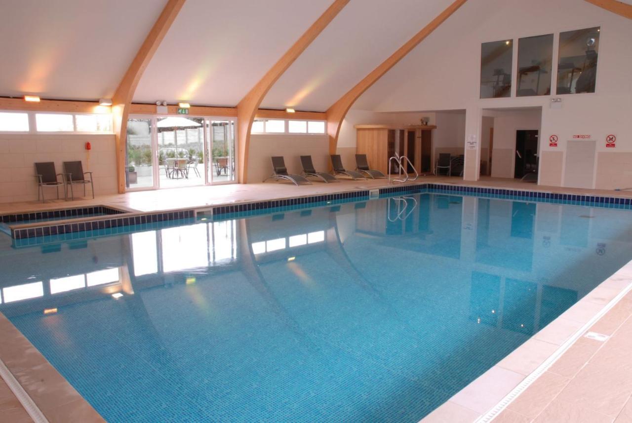 Skylark Sleeps 8 Private Hot Tub & Dogs Welcome Nr Padstow, Resort Pool Bar & Watersports St Columb Major ภายนอก รูปภาพ
